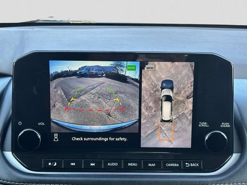 Used 2023 Nissan Rogue SL w/ SL Premium Package image 24