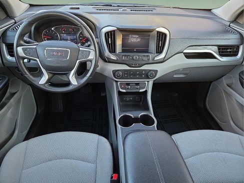 Used 2024 GMC Terrain SLE image 11