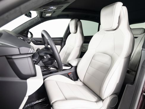 New 2025 Porsche Macan Turbo Electric image 22