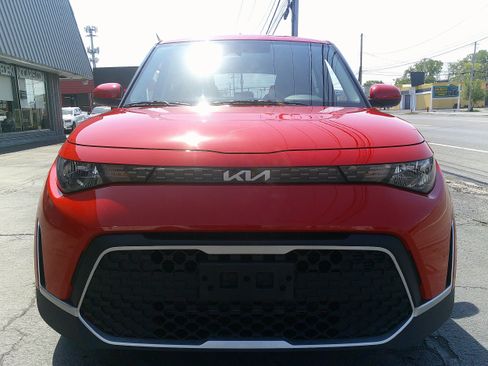 Used 2023 Kia Soul LX FWD image 9