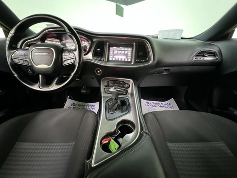 Used 2022 Dodge Challenger R/T RWD image 19