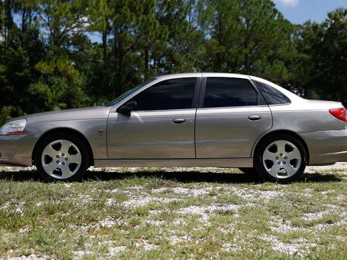 Used 2003 Saturn L-Series L200 w/ Audio Pkg I FWD image 3