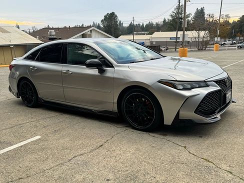 Used 2020 Toyota Avalon TRD image 10