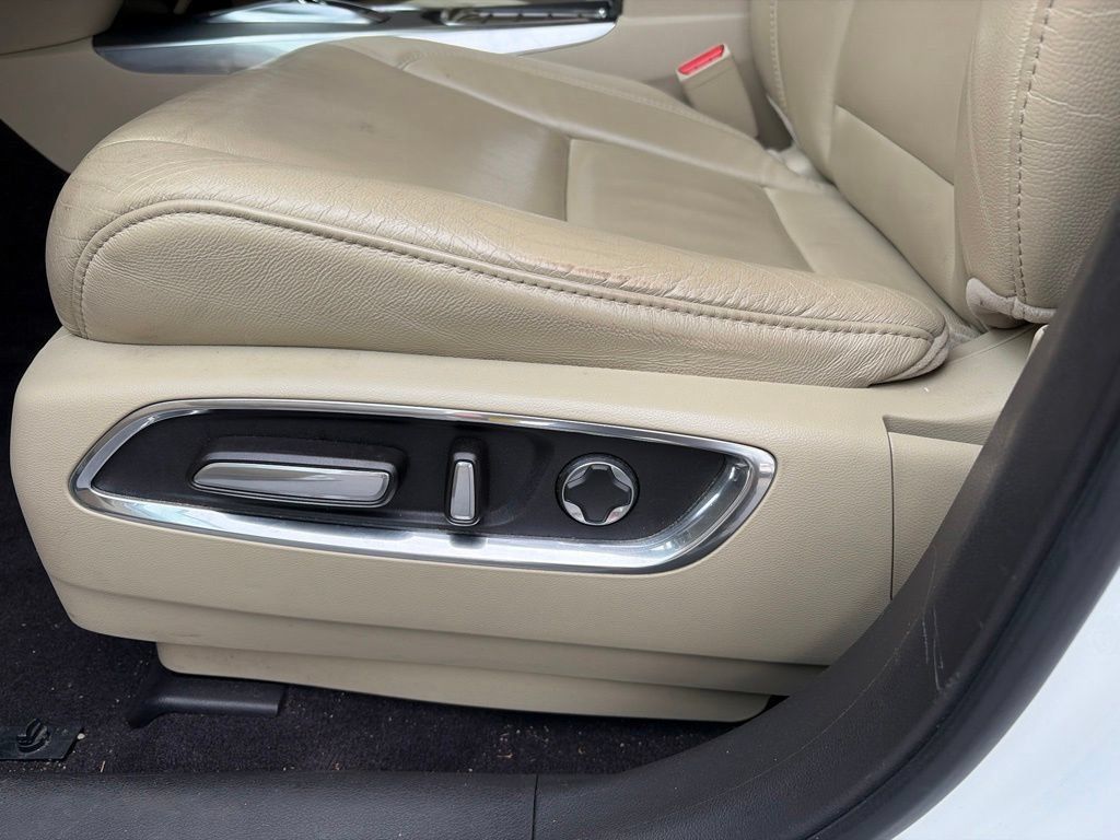 Used 2020 Acura MDX SH-AWD image 13