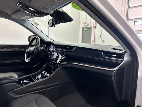 Used 2022 Jeep Grand Cherokee L Laredo w/ Luxury Tech Group I image 36