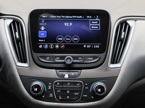 Used 2022 Chevrolet Malibu LT image 21