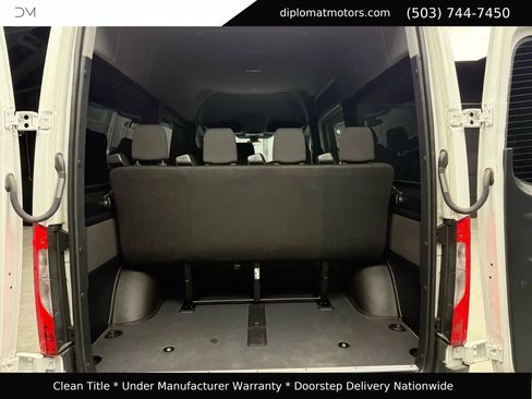 Used 2024 Mercedes-Benz Sprinter 2500 image 40