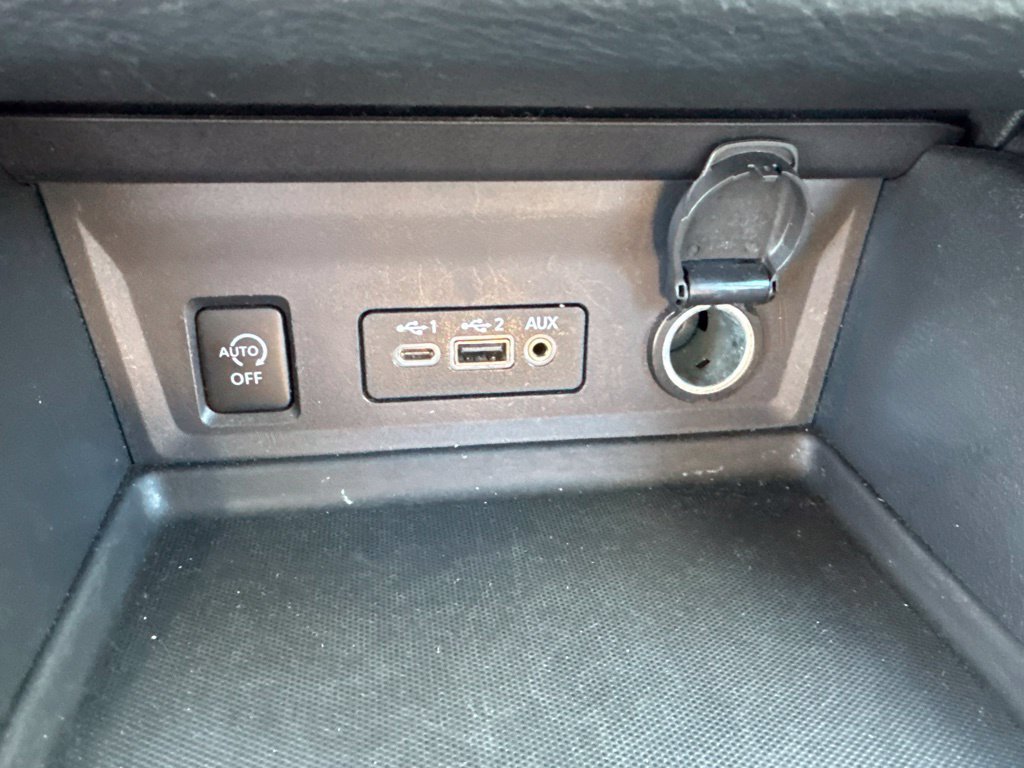Used 2024 Nissan Sentra SV FWD image 21