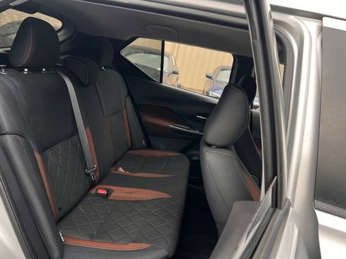 Used 2020 Nissan Kicks SR image 28