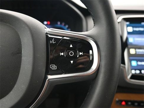 Used 2024 Volvo XC90 B6 Plus w/ Protection Package Premier image 24