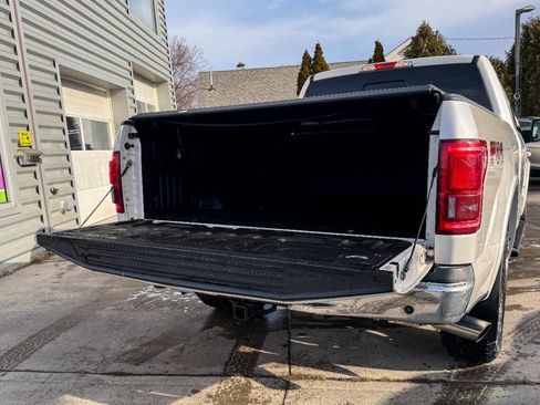 Used 2016 Ford F150 Lariat w/ Equipment Group 501A Mid image 17