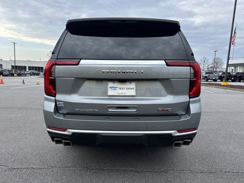 New 2026 GMC Yukon XL Denali w/ Advanced Technology Package image 9