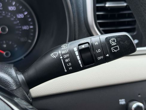 Used 2020 Kia Sportage LX AWD/4WD image 15