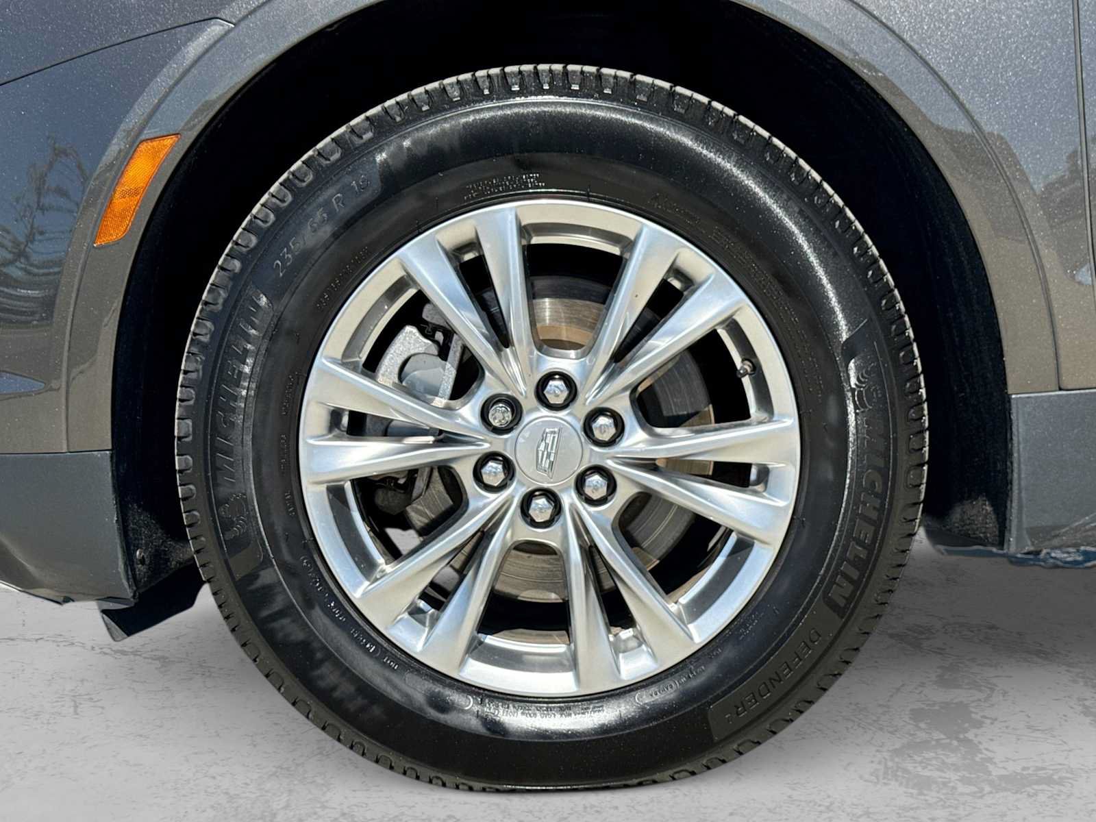Used 2020 Cadillac XT5 Premium Luxury w/ LPO, Floor Liner Package AWD/4WD image 13
