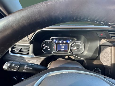 Used 2021 GMC Yukon XL Denali image 15