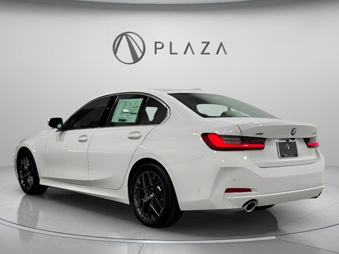 Used 2025 BMW 330i xDrive Sedan w/ Convenience Package image 4