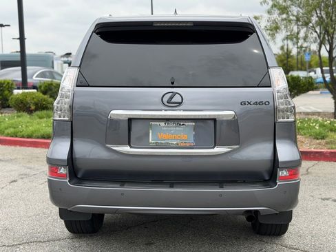 Used 2018 Lexus GX 460 Premium w/ Premium Package image 9