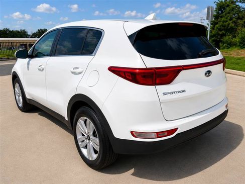 Used 2019 Kia Sportage LX AWD/4WD image 5