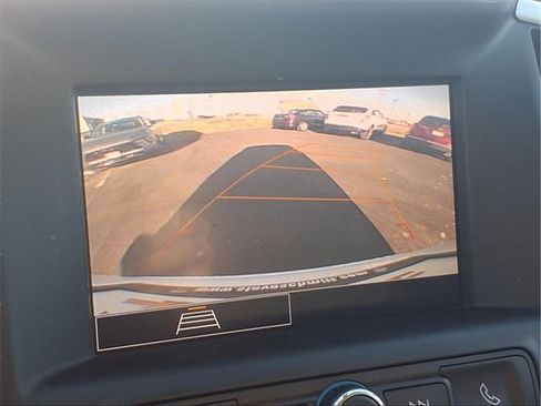 Certified 2022 GMC Terrain SLE w/ Driver Convenience Package image 6