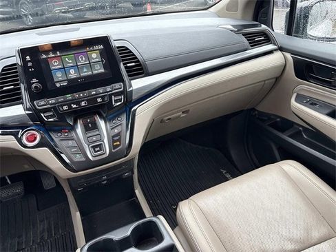 Used 2023 Honda Odyssey Elite image 16