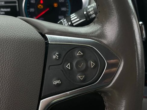 Used 2019 Chevrolet Traverse LT FWD image 23