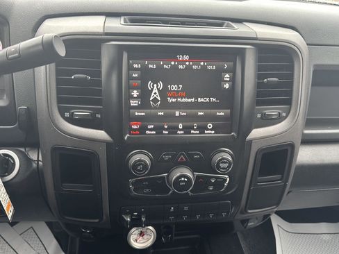 Used 2018 RAM 2500 Tradesman w/ Chrome Appearance Group image 15