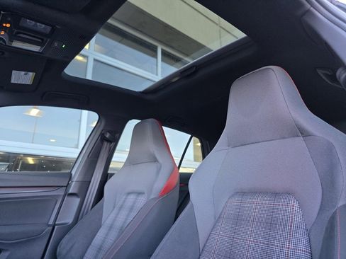 Used 2022 Volkswagen GTI SE image 21