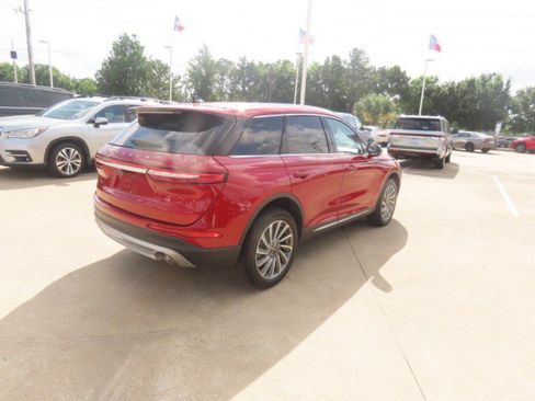 Used 2024 Lincoln Corsair Reserve FWD image 9