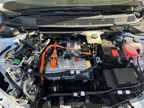 New 2026 Chevrolet Equinox EV LT image 18