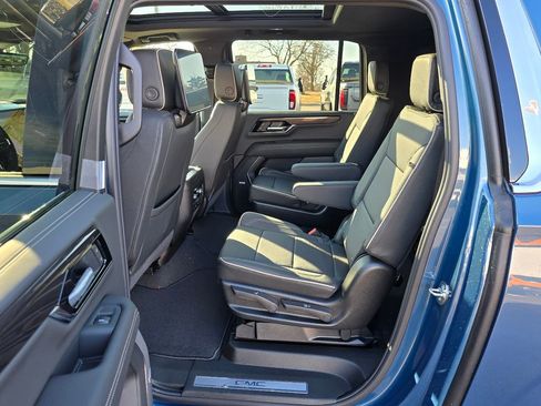 New 2026 GMC Yukon XL Elevation w/ Elevation Premium Package image 25
