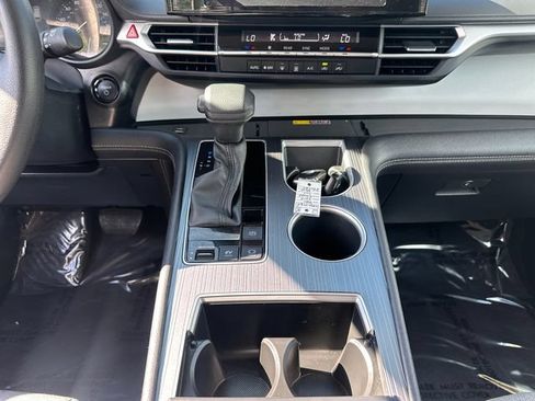 Certified 2026 Toyota Sienna LE FWD image 26