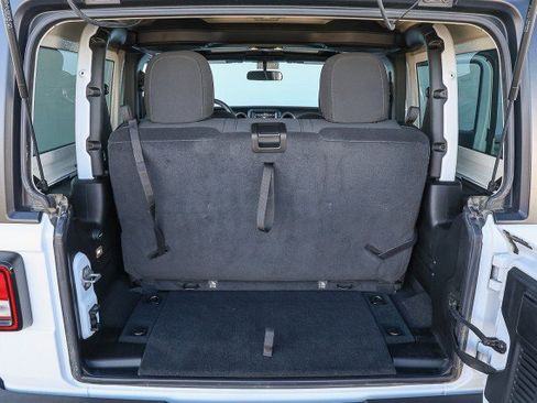 Used 2023 Jeep Wrangler Sport S image 27