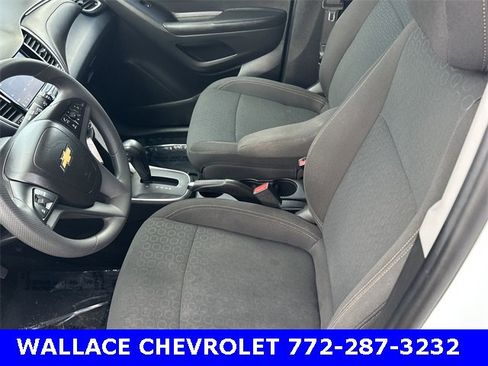 Certified 2022 Chevrolet Trax LS w/ Tint and Cruise Package image 18