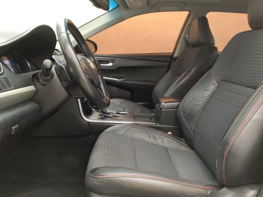 Used 2015 Toyota Camry SE w/ Moonroof Package FWD image 17