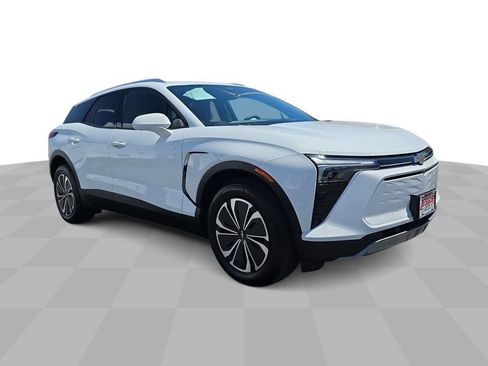 Used 2025 Chevrolet Blazer EV LT AWD/4WD image 2