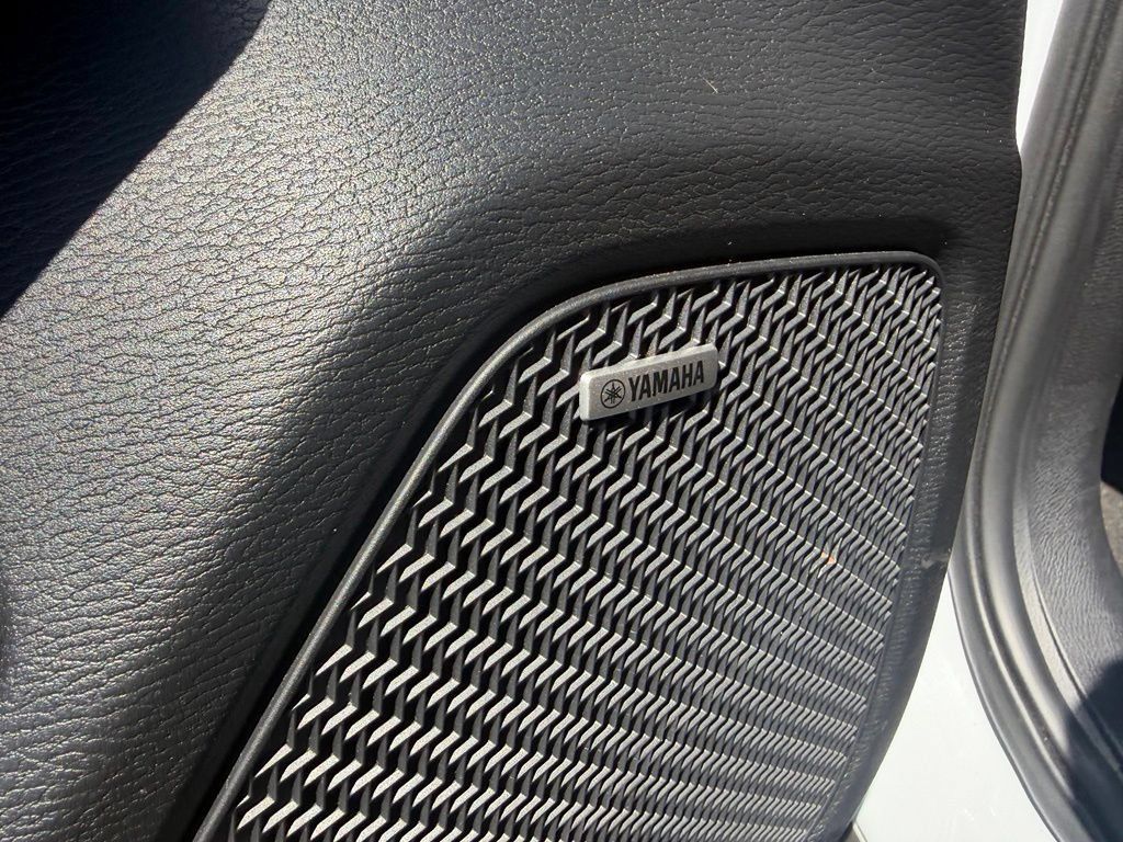 Used 2025 Mitsubishi Outlander SE AWD/4WD image 9