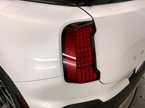 Certified 2025 MINI Cooper Countryman S w/ Comfort Package Max AWD/4WD image 27
