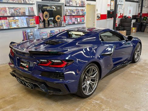 Used 2025 Chevrolet Corvette Z06 RWD image 27