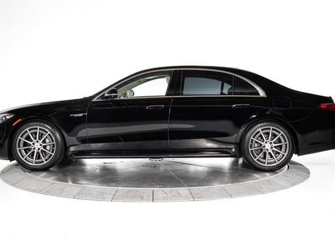 Used 2024 Mercedes-Benz S 63 AMG S image 2