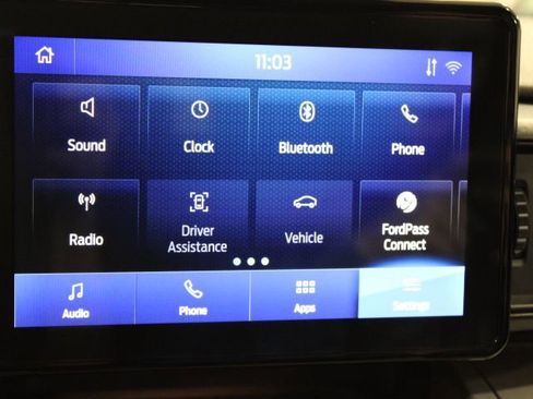 Used 2023 Ford Explorer XLT image 2