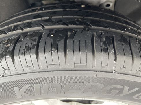 Certified 2022 Ford Explorer XLT w/ Class IV Trailer Tow Package image 24