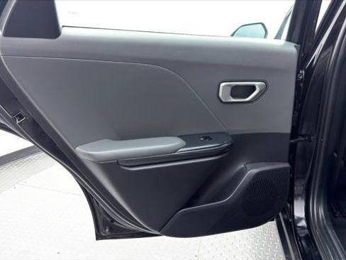 Used 2025 Kia K4 FWD image 14