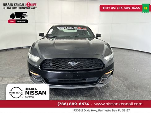 Used 2017 Ford Mustang Coupe image 4