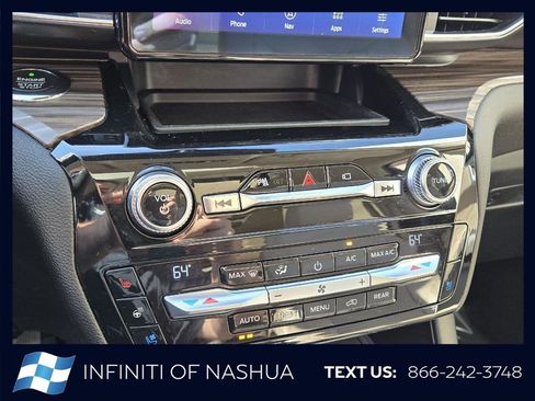 Used 2021 Ford Explorer Limited w/ Equipment Group 301A AWD/4WD image 26
