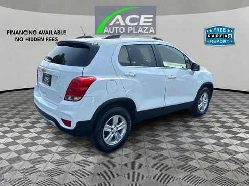 Used 2017 Chevrolet Trax LT w/ LT Convenience Package AWD/4WD image 5