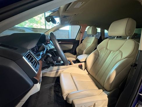 Used 2024 Audi Q5 e Premium w/ Convenience Package AWD/4WD image 5
