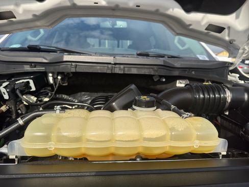 Used 2021 Ford F150 Lariat w/ FX4 Off-Road Package image 10