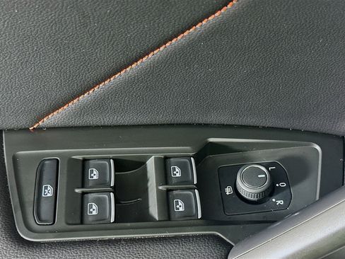 Used 2024 Volkswagen Tiguan Wolfsburg Edition image 15