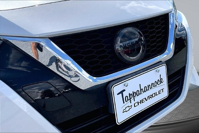 Used 2021 Nissan Versa SV FWD image 28