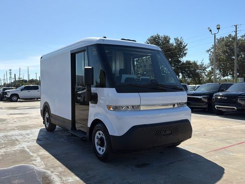 Used 2024 Chevrolet Brightdrop 400 w/ Commercial Equipment Package AWD/4WD image 14
